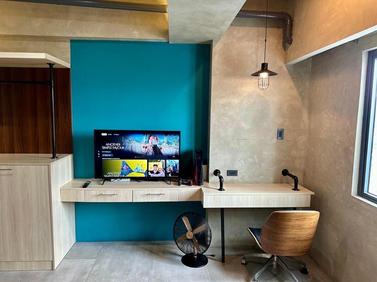 Urban Oasis: Pet-friendly Gaming * Manila